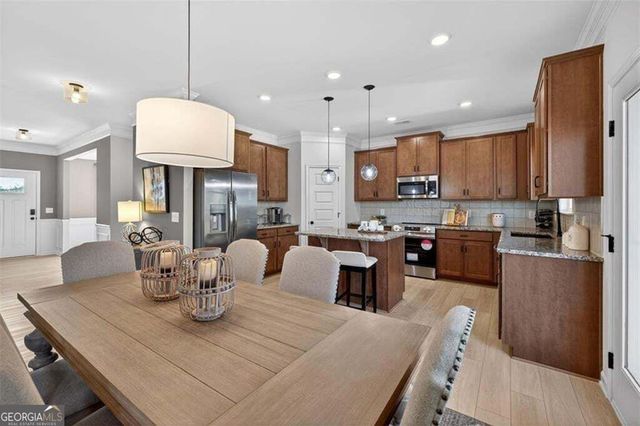 115 Shire Loop, Calhoun, GA 30701