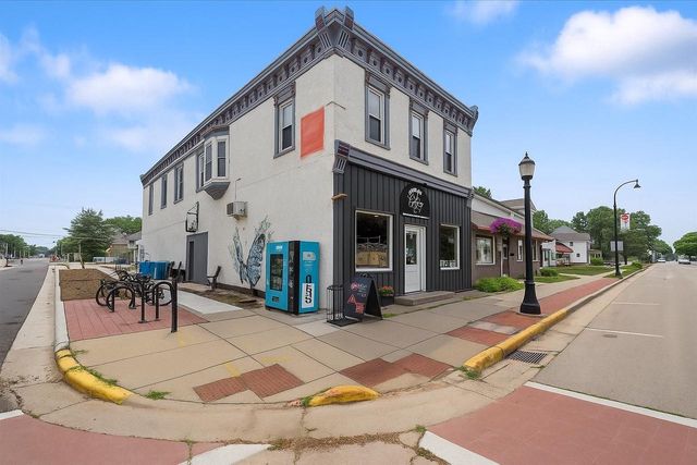 200 & 204 W Main Street, Waunakee, WI 53597