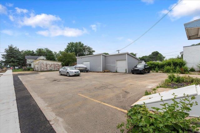 200 & 204 W Main Street, Waunakee, WI 53597