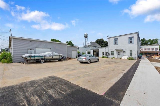 200 & 204 W Main Street, Waunakee, WI 53597