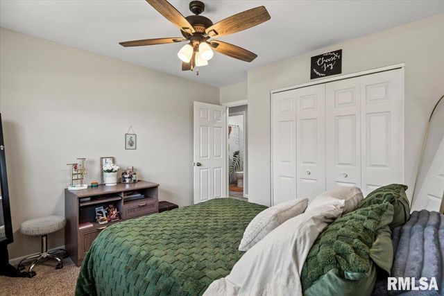 108 Glen Aire Drive, Springfield, IL 62703