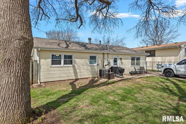 108 Glen Aire Drive, Springfield, IL 62703