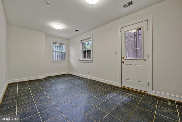 1233 4TH ST NW, Washington, DC 20001
