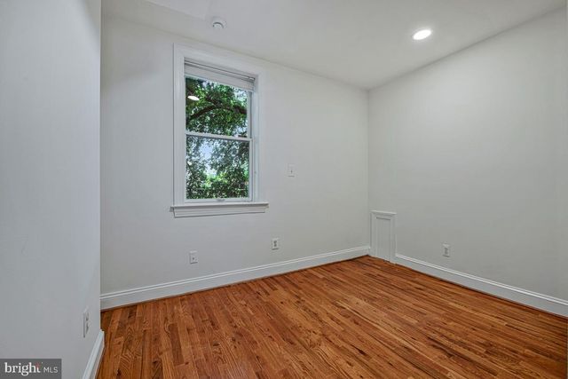 1233 4TH ST NW, Washington, DC 20001