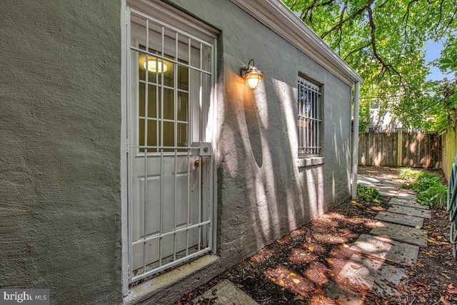 1233 4TH ST NW, Washington, DC 20001