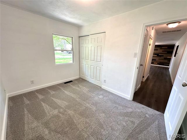 608 Devonshire Drive, Belleville, IL 62226