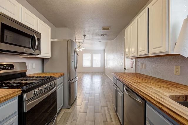 512 Dayflower Lane, Norman, OK 73069