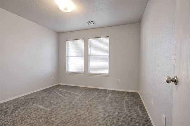 512 Dayflower Lane, Norman, OK 73069