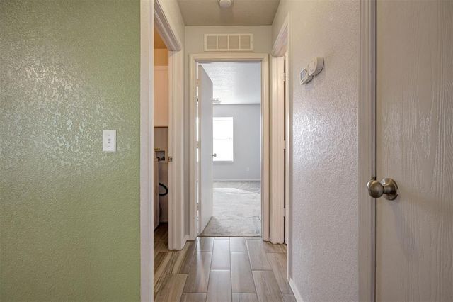 512 Dayflower Lane, Norman, OK 73069