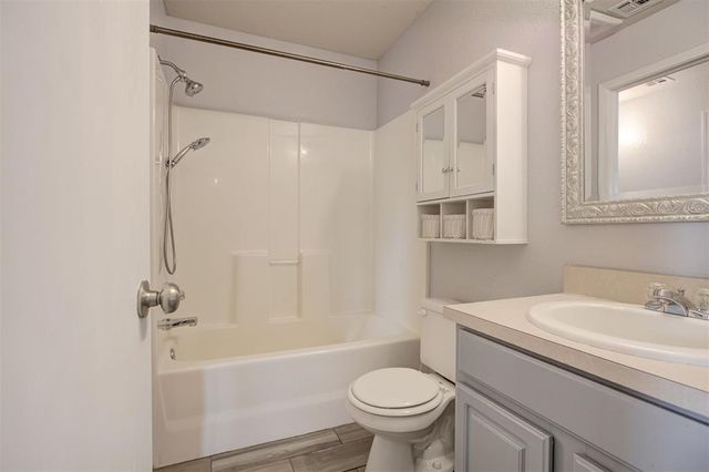 512 Dayflower Lane, Norman, OK 73069