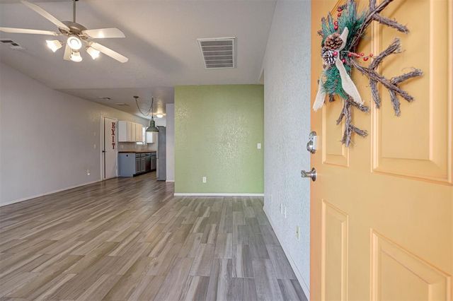 512 Dayflower Lane, Norman, OK 73069