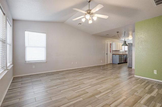 512 Dayflower Lane, Norman, OK 73069