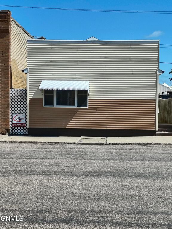416 Main Street, Edgeley, ND 58433