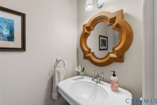 8947 Cherokee Rd, Richmond, VA 23235