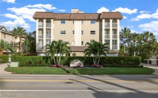 9486 Gulf Shore DR A101, Naples, FL 34108
