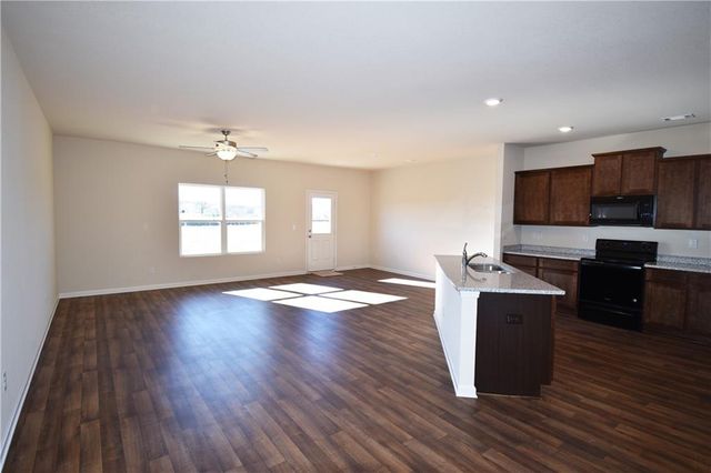 909 Independence Avenue, Pendergrass, GA 30567