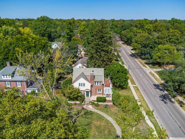 2424 Sherwood Road, Bexley, OH 43209