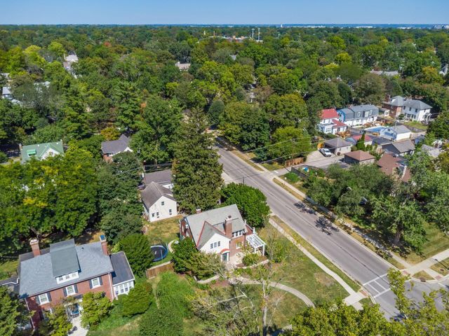 2424 Sherwood Road, Bexley, OH 43209