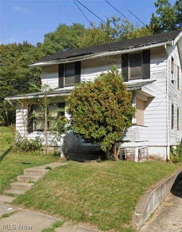 30 Zents Avenue, Youngstown, OH 44505