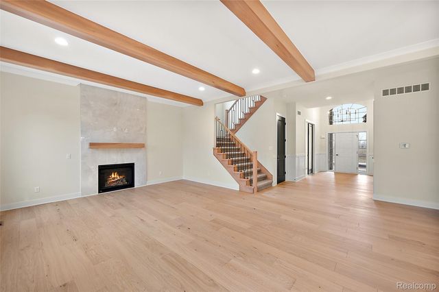 17000 Pienza Drive, Macomb Township, MI 48042