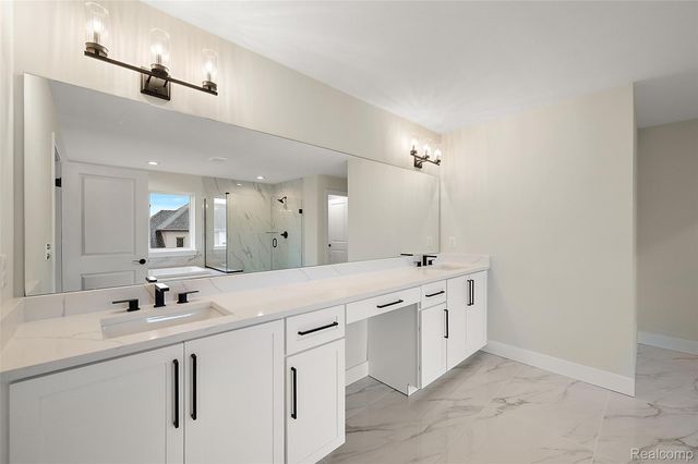 17000 Pienza Drive, Macomb Township, MI 48042