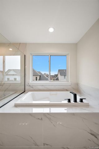 17000 Pienza Drive, Macomb Township, MI 48042