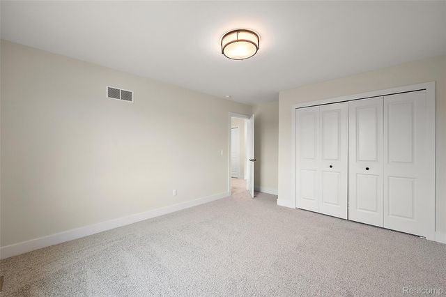 17000 Pienza Drive, Macomb Township, MI 48042