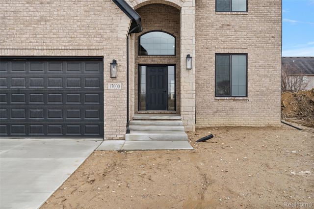 17000 Pienza Drive, Macomb Township, MI 48042