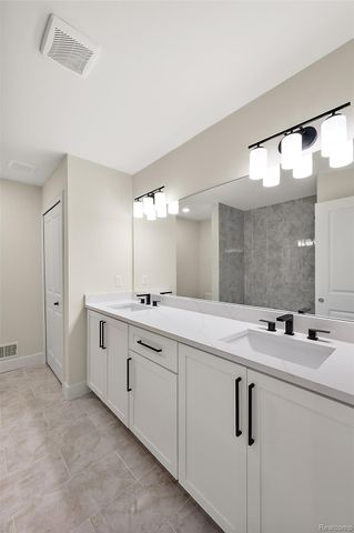 17000 Pienza Drive, Macomb Township, MI 48042