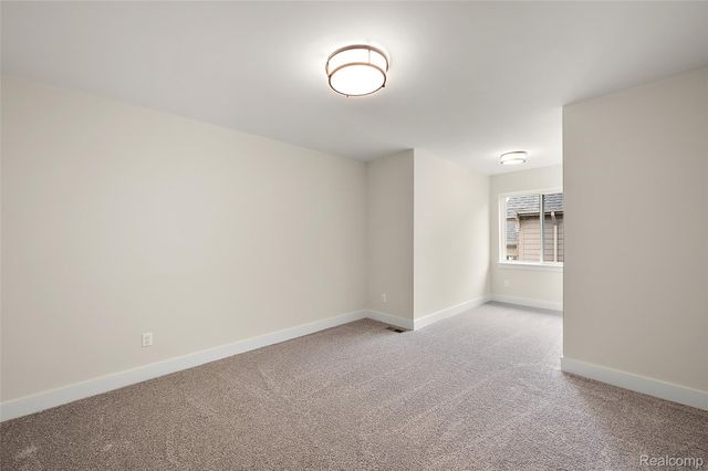 17000 Pienza Drive, Macomb Township, MI 48042