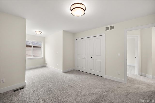 17000 Pienza Drive, Macomb Township, MI 48042