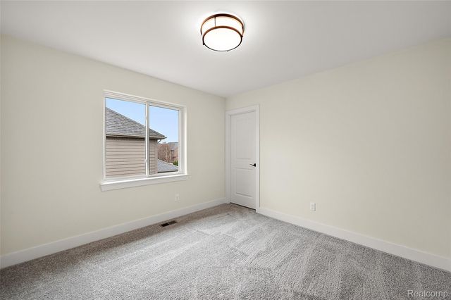 17000 Pienza Drive, Macomb Township, MI 48042