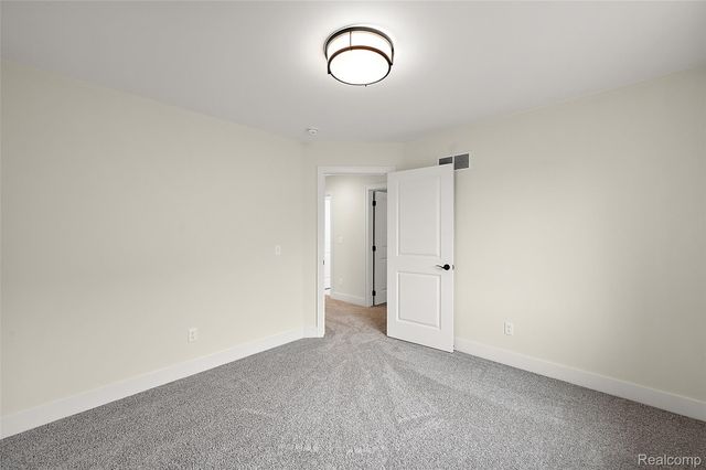 17000 Pienza Drive, Macomb Township, MI 48042