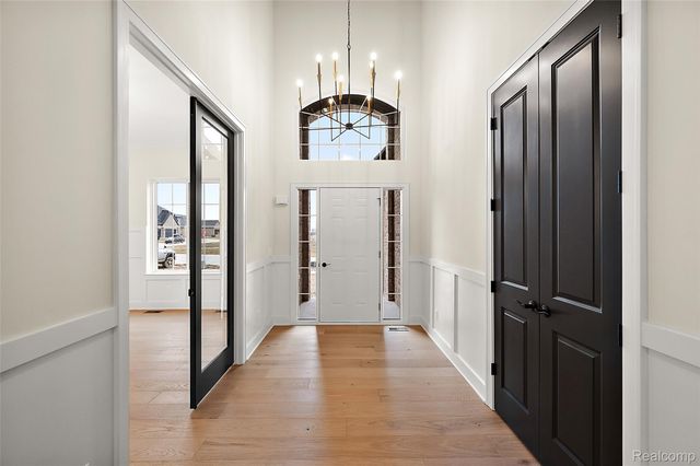 17000 Pienza Drive, Macomb Township, MI 48042