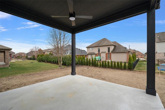 17000 Pienza Drive, Macomb Township, MI 48042