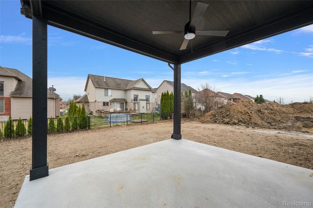 17000 Pienza Drive, Macomb Township, MI 48042