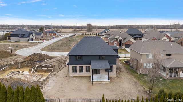17000 Pienza Drive, Macomb Township, MI 48042