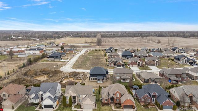 17000 Pienza Drive, Macomb Township, MI 48042