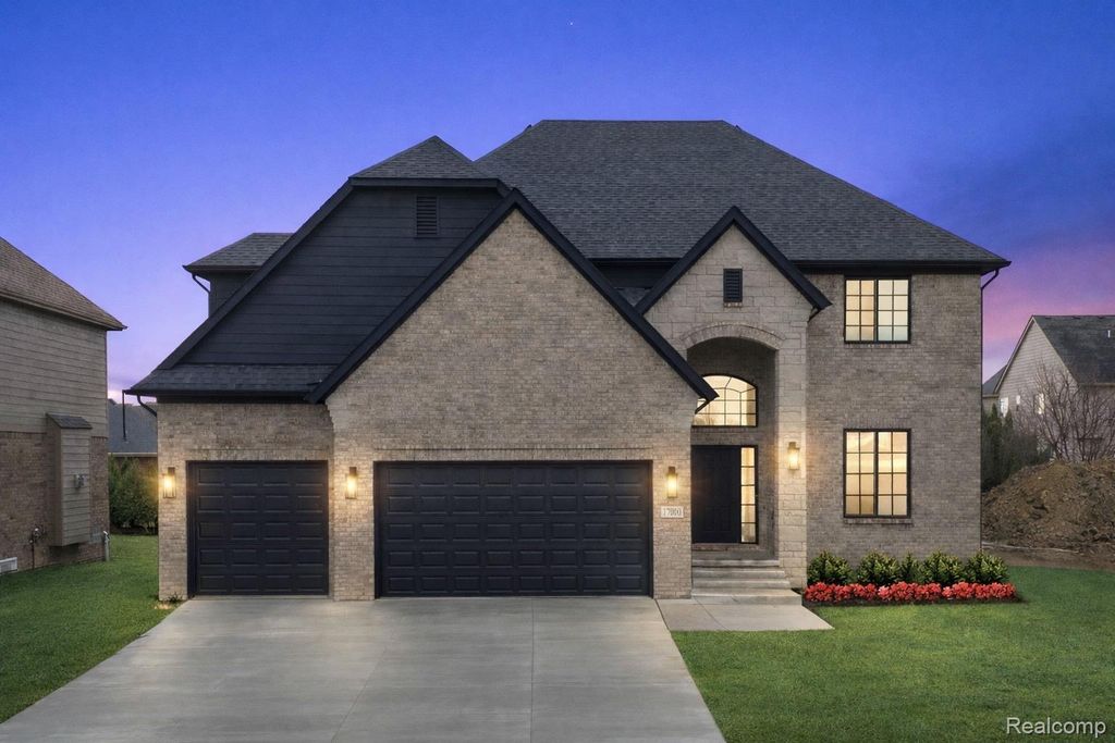 17000 Pienza Drive, Macomb Township, MI 48042