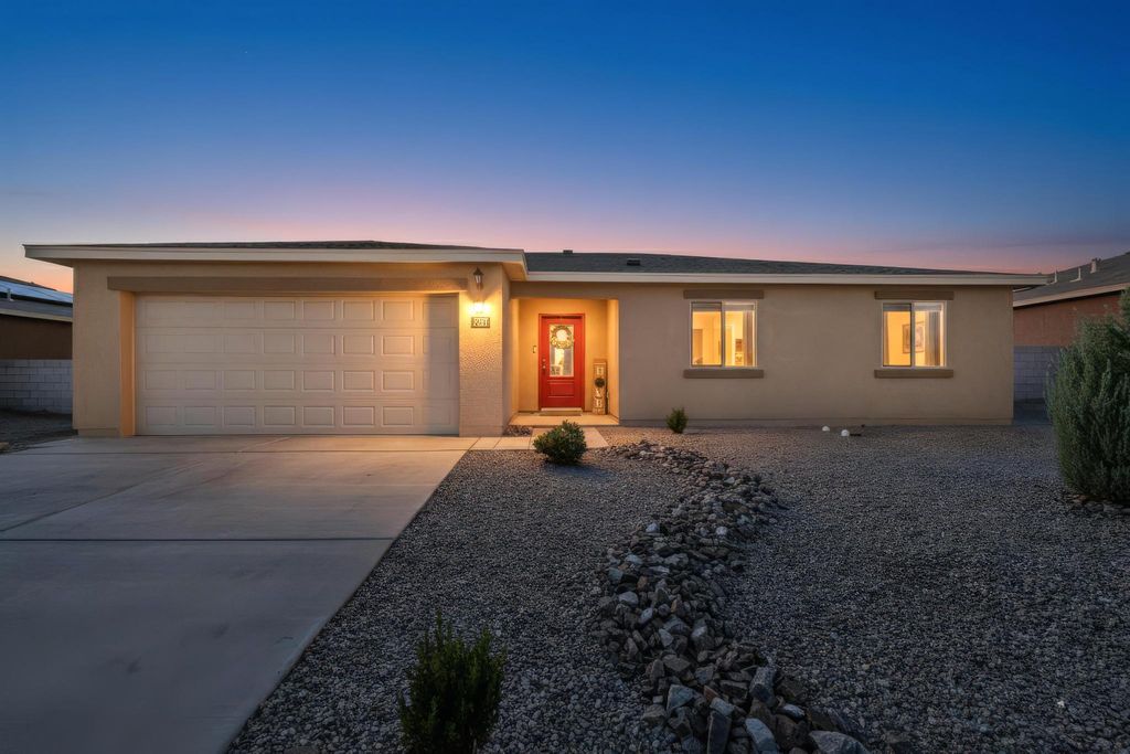 2517 Desi Loop, Belen, NM 87002