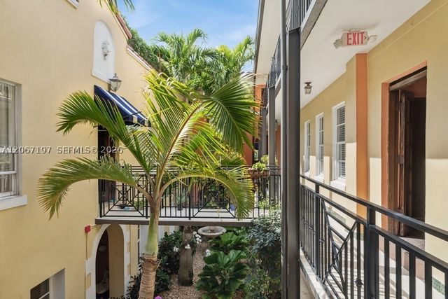4812 Pine Tree Dr 206, Miami Beach, FL 33140