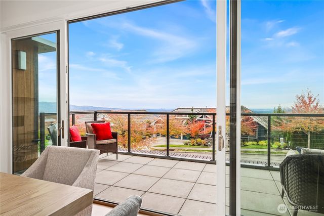 3037 NE Harrison Drive, Issaquah, WA 98029