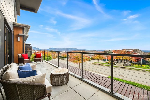 3037 NE Harrison Drive, Issaquah, WA 98029