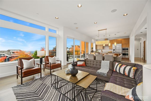 3037 NE Harrison Drive, Issaquah, WA 98029