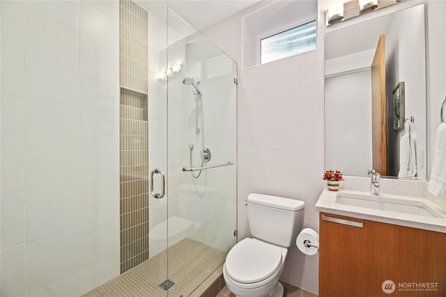 3037 NE Harrison Drive, Issaquah, WA 98029