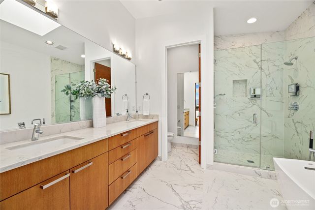 3037 NE Harrison Drive, Issaquah, WA 98029