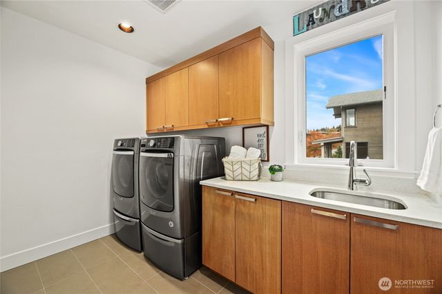 3037 NE Harrison Drive, Issaquah, WA 98029