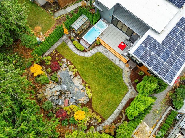 3037 NE Harrison Drive, Issaquah, WA 98029