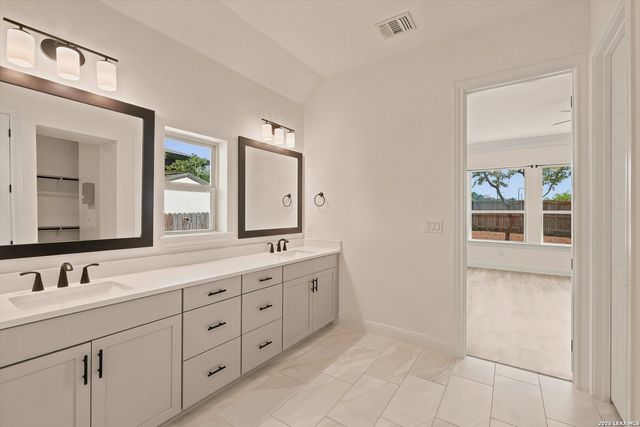 4006 Balentine, San Antonio, TX 78257