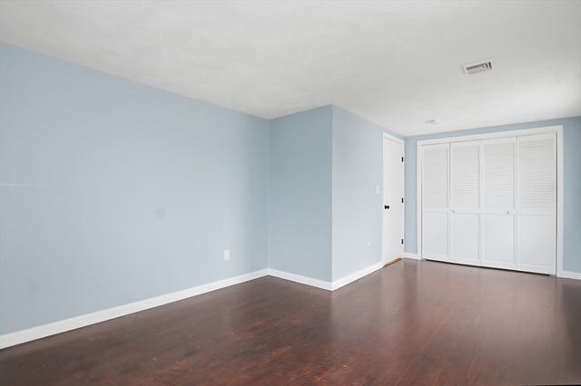 31 Milner St, Waltham, MA 02451